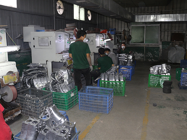 錦宏峰拋光房一角