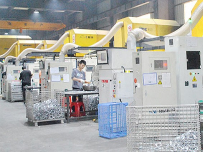 錦宏峰壓鑄車間機(jī)器